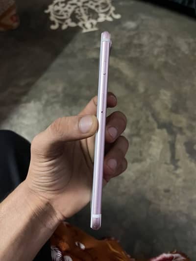 Apple iPhone 7 Plus 128Gb pta approved.