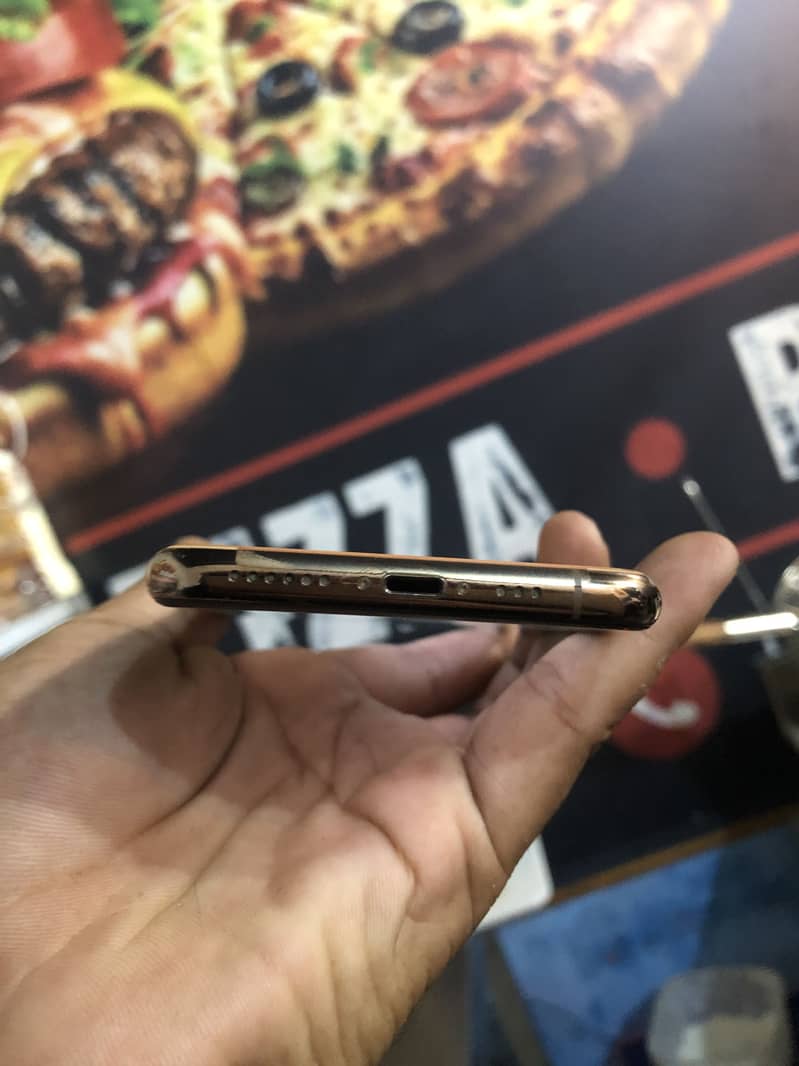 Apple iPhone 11 Pro 1