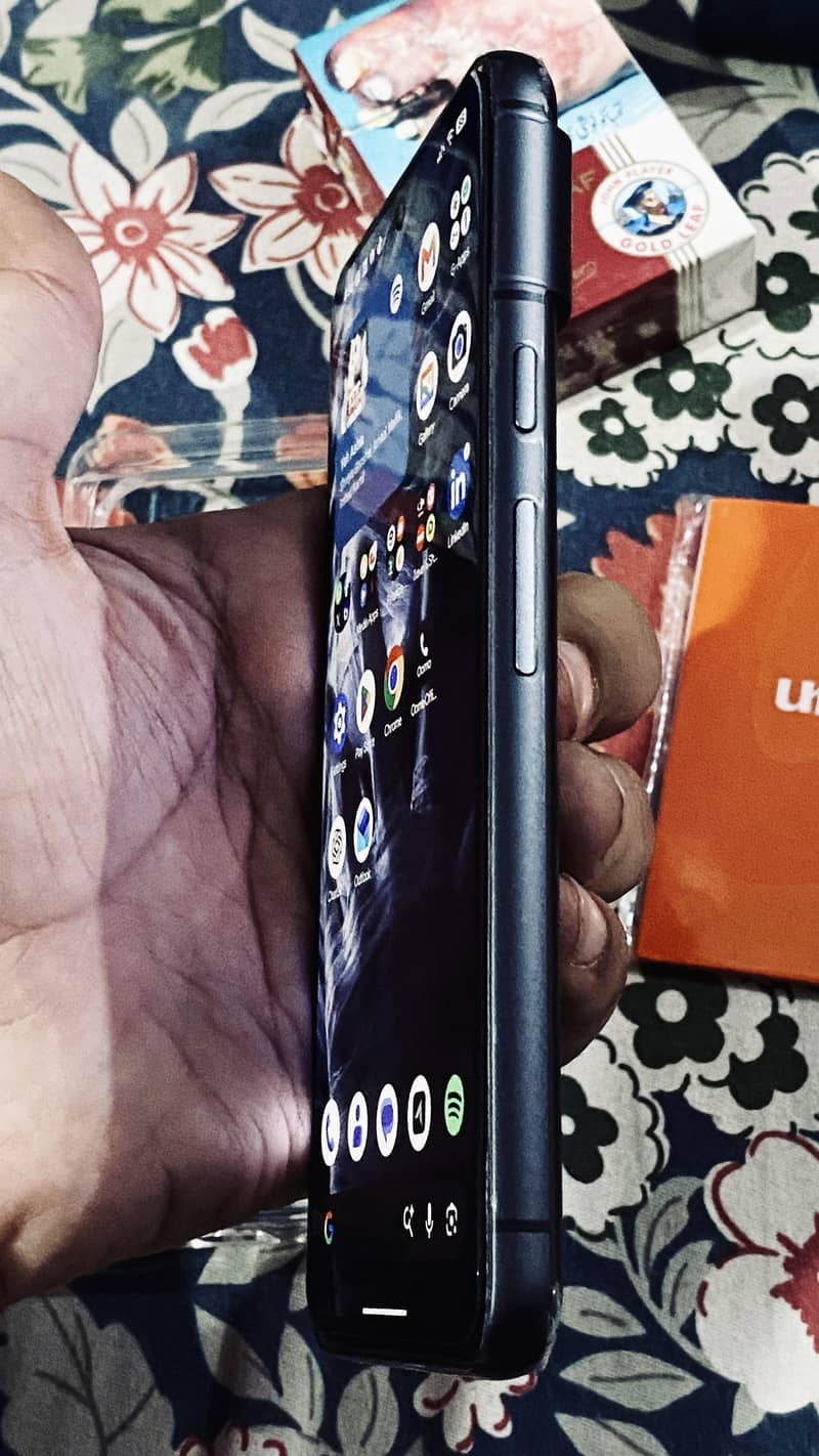 Google Pixel 8 2