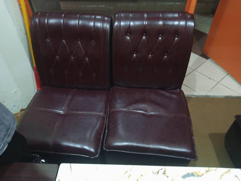 leather sofa 0
