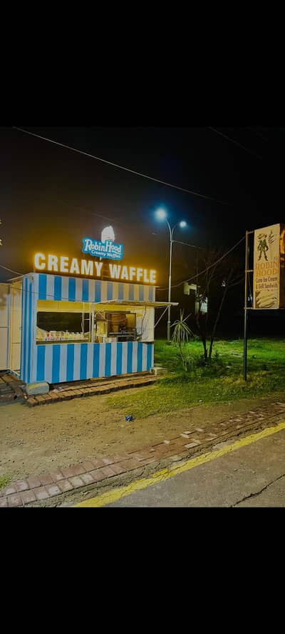 RobinHood Creamy Waffles - Portable & Moveable Ice Cream  Slush Parlor