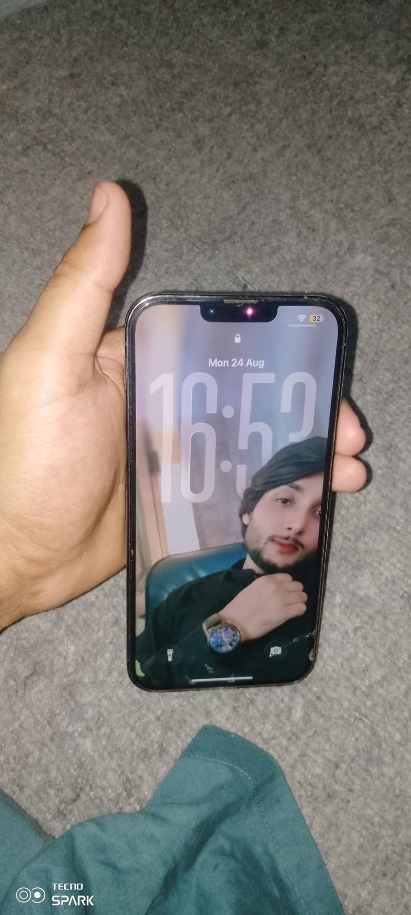 Apple iPhone 13 Pro Max 2