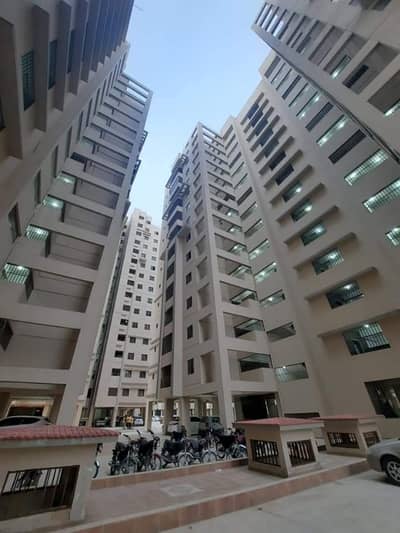 Duplex Flat With Roof 2100 Sq Fts Road Facing