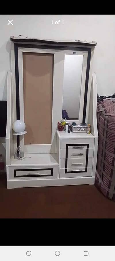 dressing table