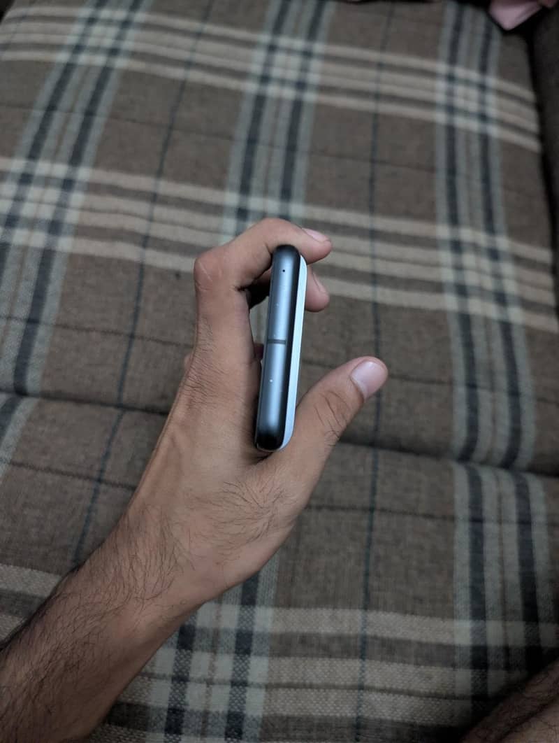 Google Pixel 8 2