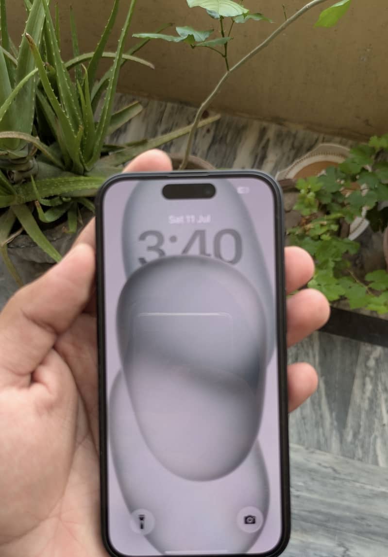 Apple iPhone 15 5