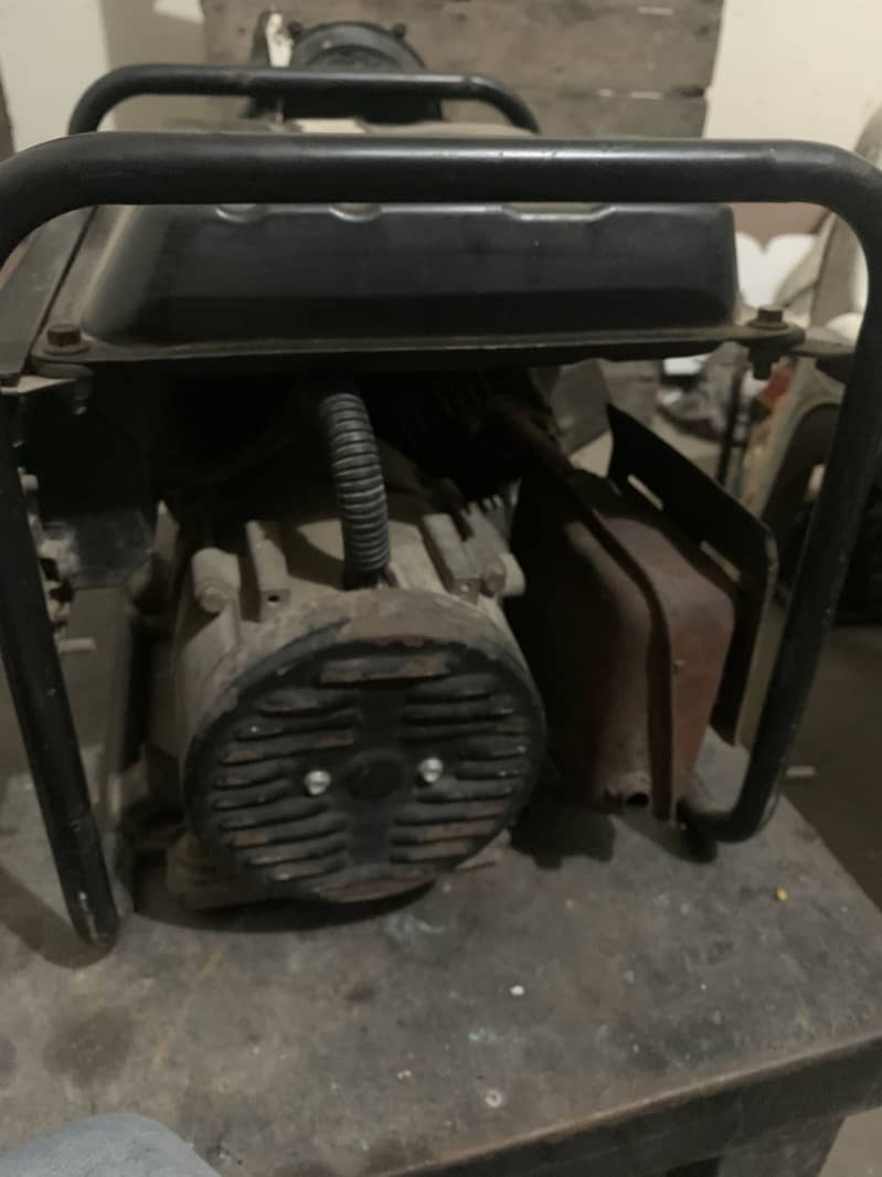 1000W Generator 1