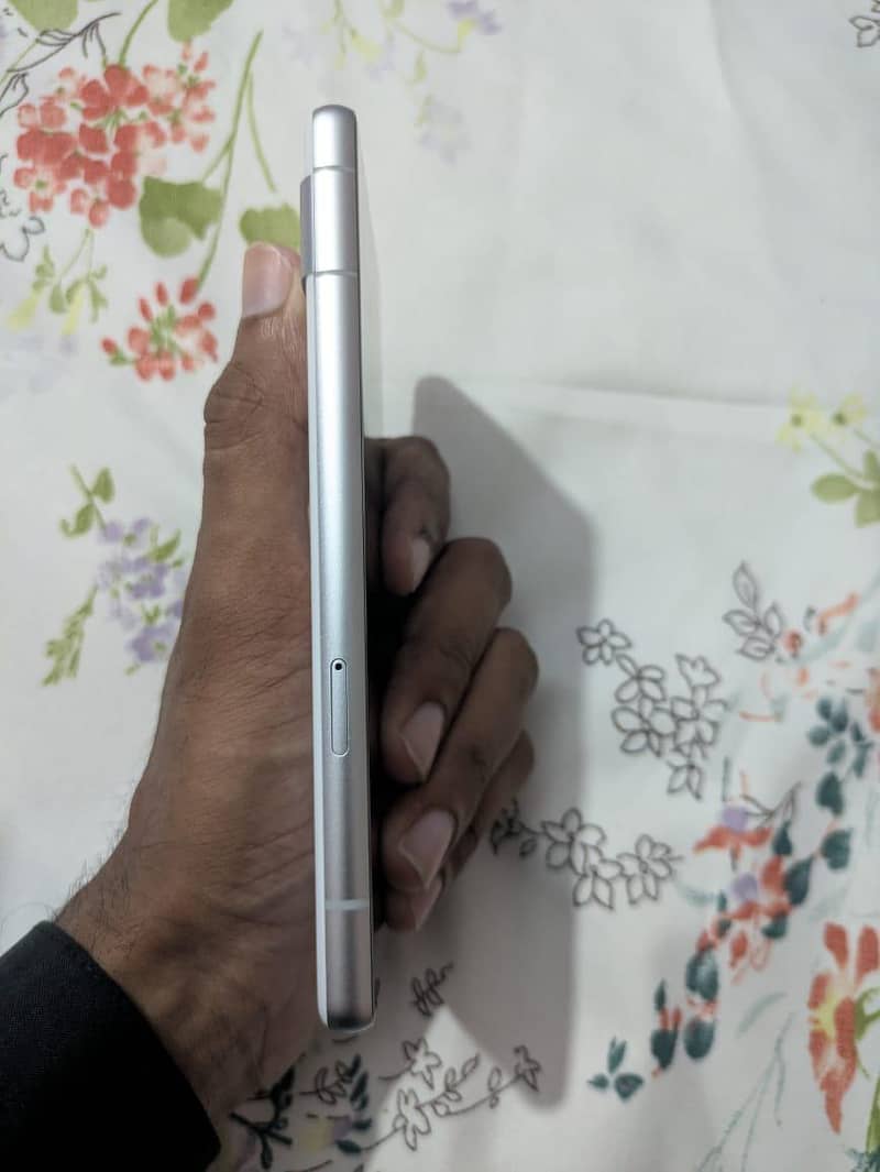 Google Pixel 7a 2