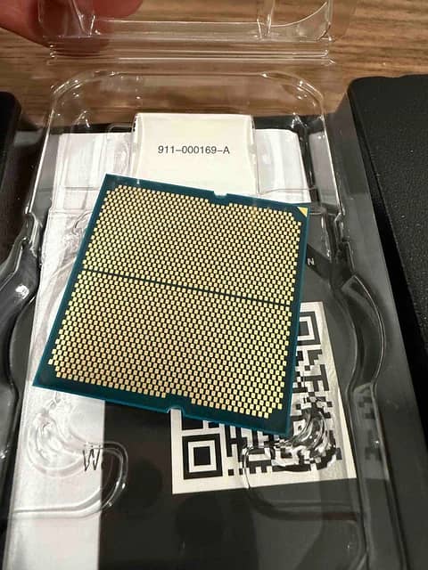 AMD Ryzen 9 9950X3D 16-Core Processor 4