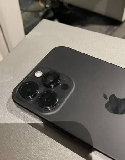 Apple iPhone 15 Pro Max jv 256 gb.