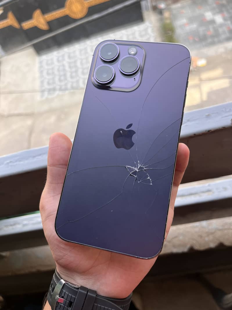 Apple iPhone 14 Pro Max 0