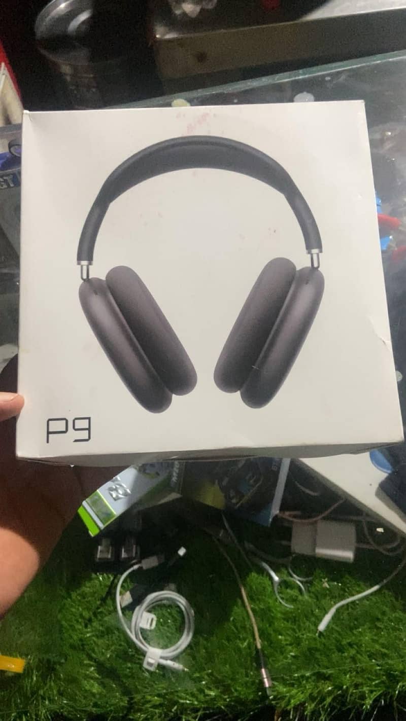 P9 headset 2