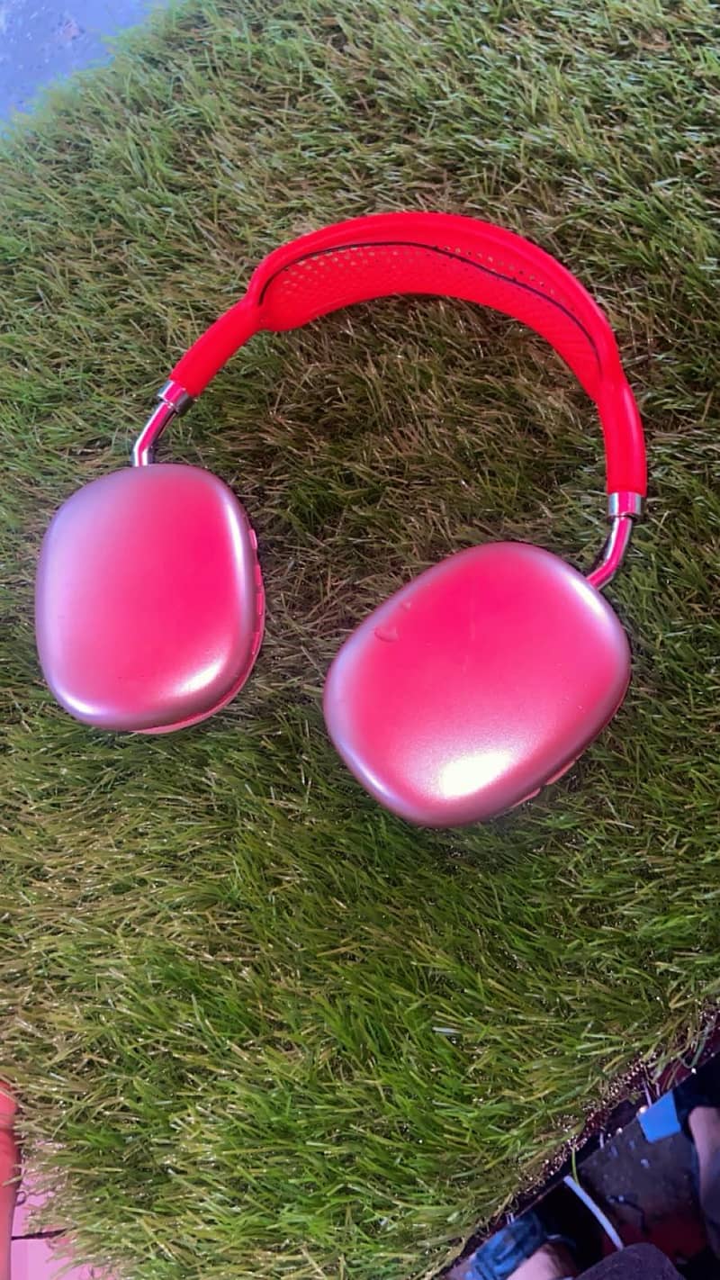 P9 headset 3