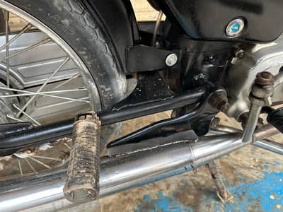 2015 model he 2026 pe taiyar he bike bilkul ok he koi kam nhi bike mai