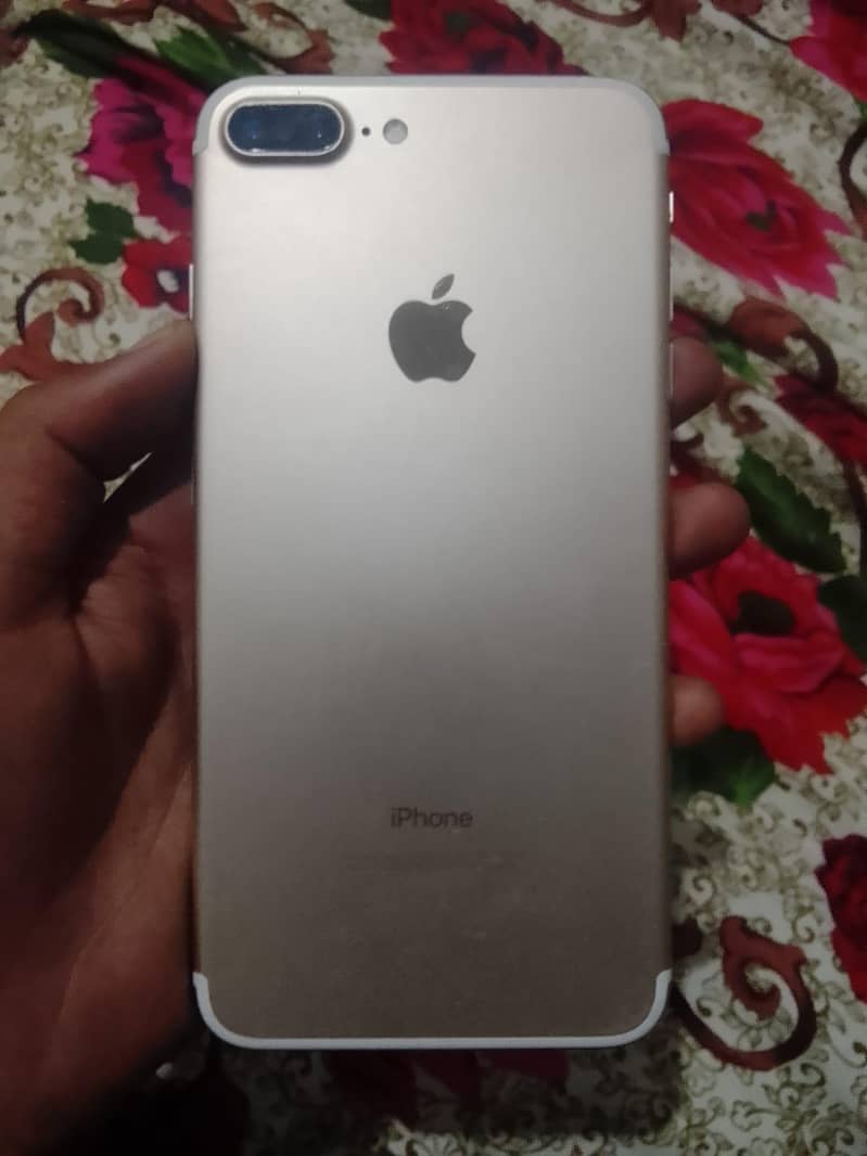 Apple iPhone 7 Plus 0