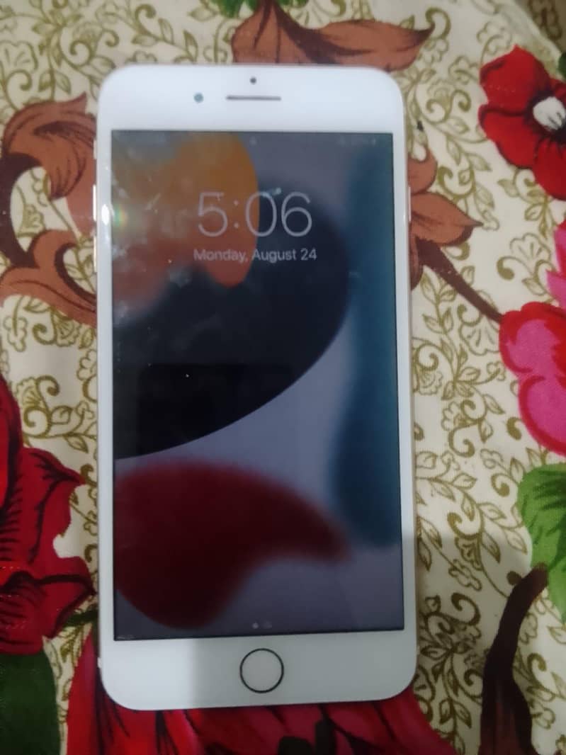 Apple iPhone 7 Plus 1