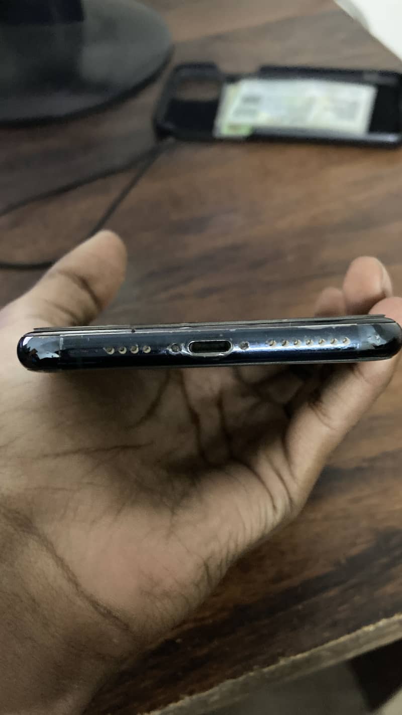 Apple iPhone 11 Pro Max 1