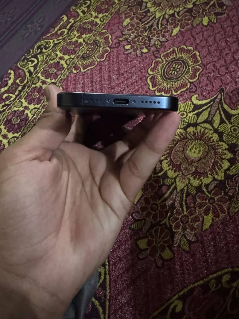Apple iPhone 15 Pro 1