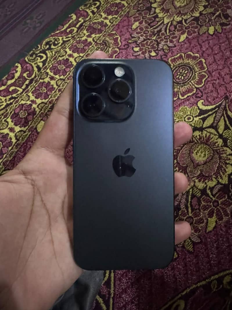 Apple iPhone 15 Pro 2