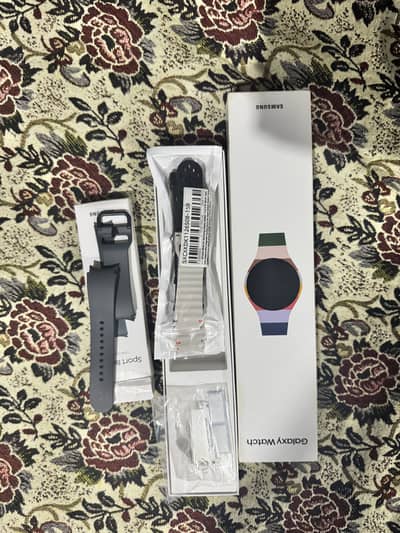 Samsung watch 6 40mm with box, charger and extra strap for sale