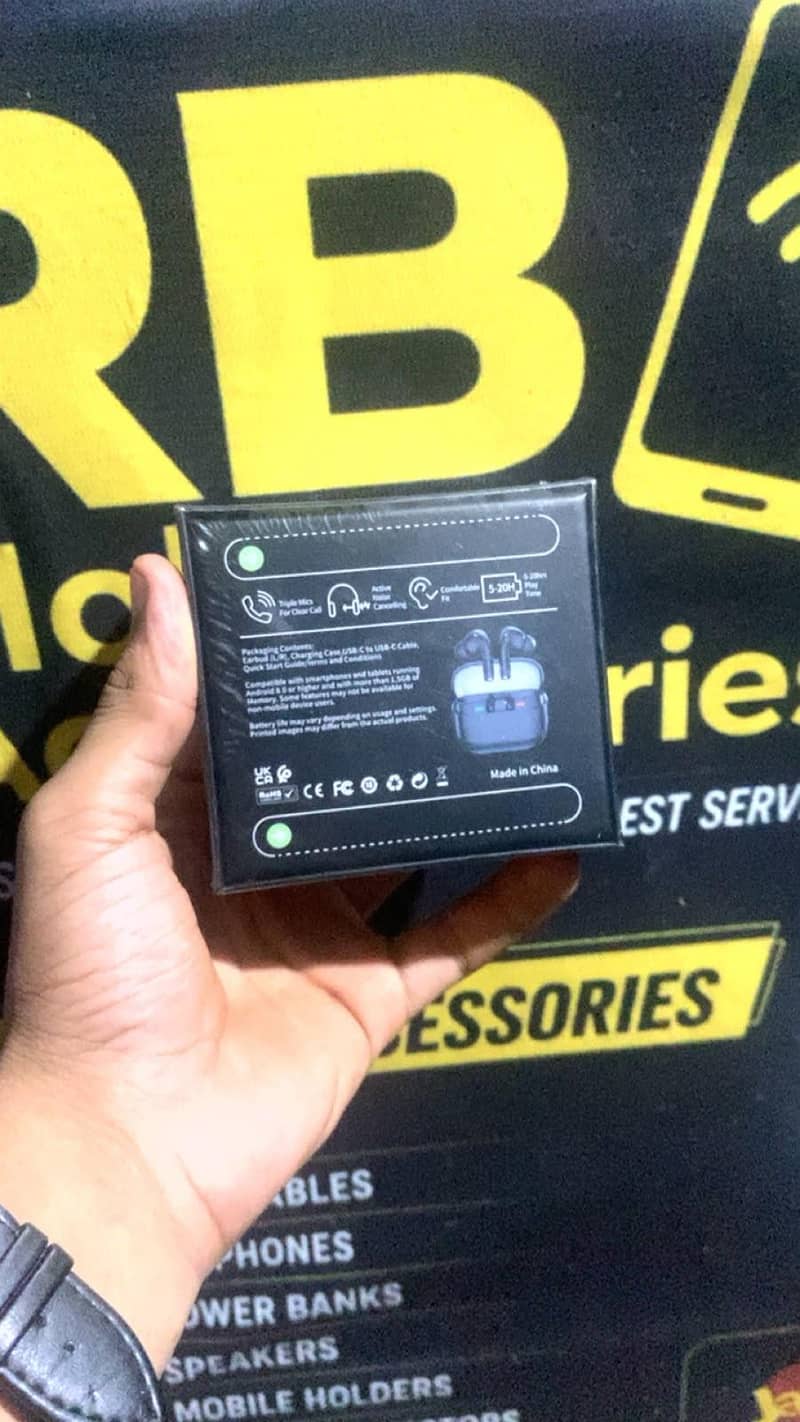Pro 3 Earbuds 1