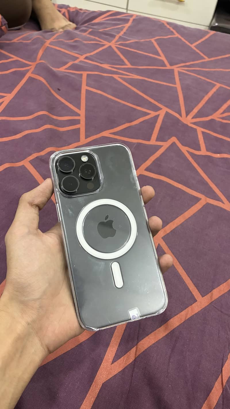 Apple iPhone 15 Pro Max 3
