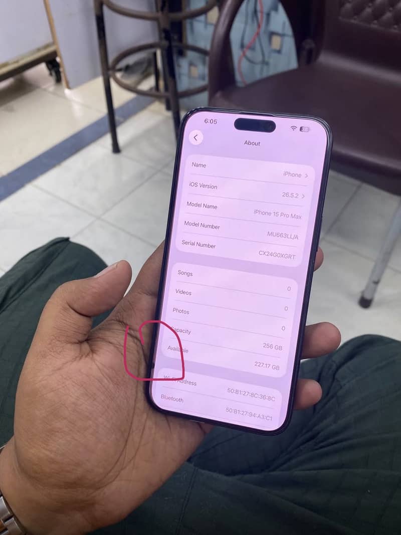 Apple iPhone 15 Pro Max 4