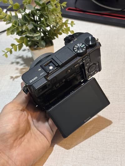 Sony A6400 - 24.2MP, blazing-fast Eye AF, 4K | Perfect for Vlogging