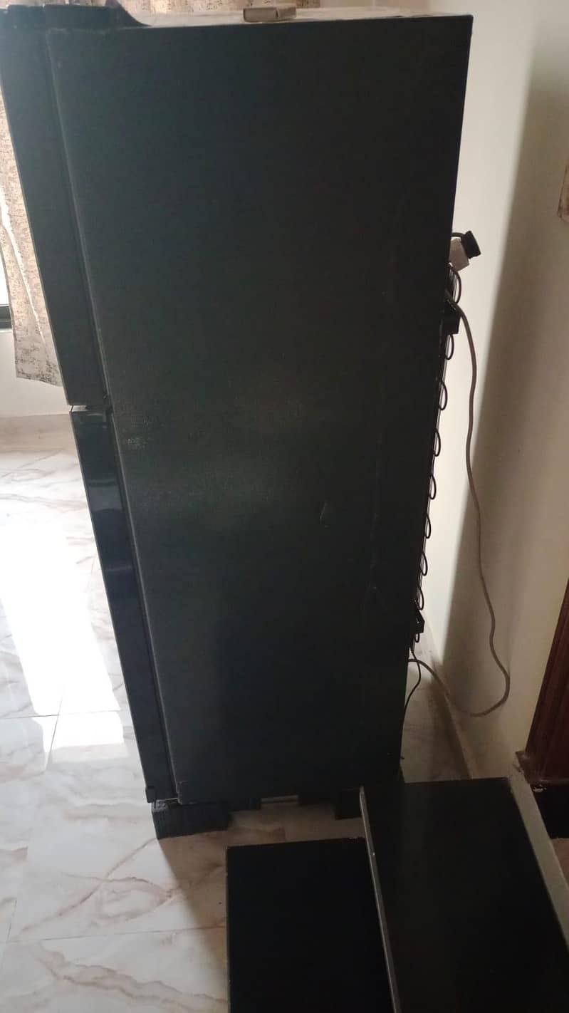 Refrigerator 5