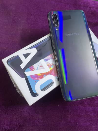 Samsung Mobile A70