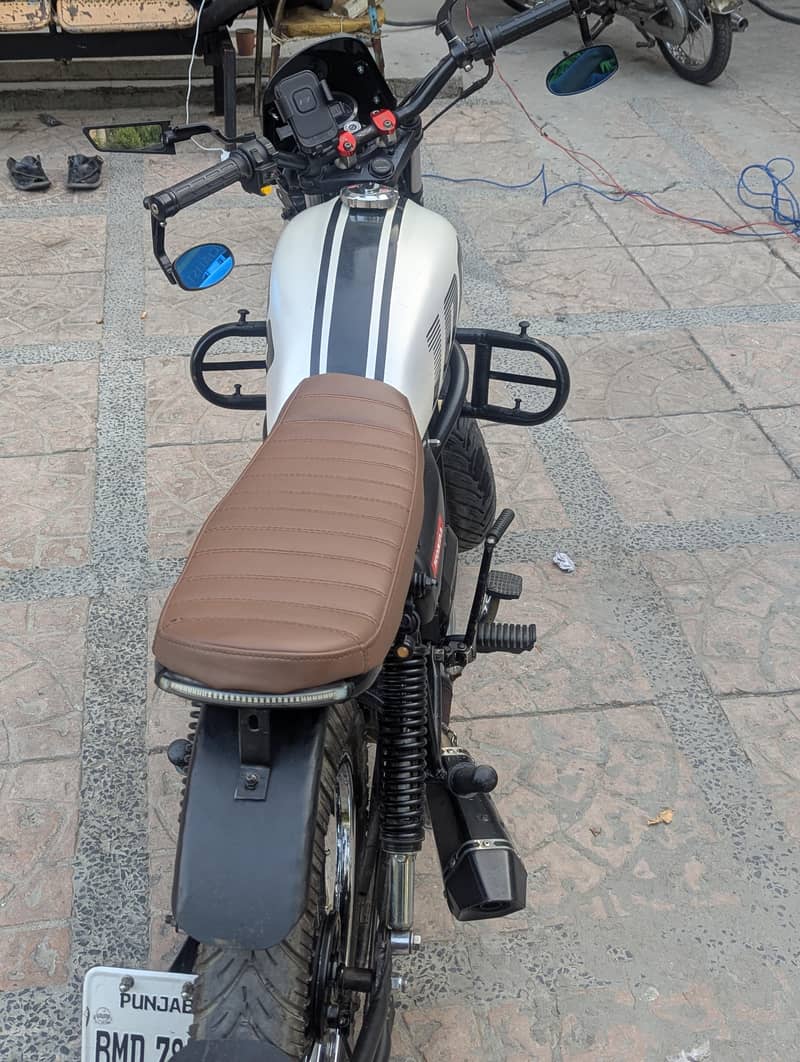Hounda CD 100 5