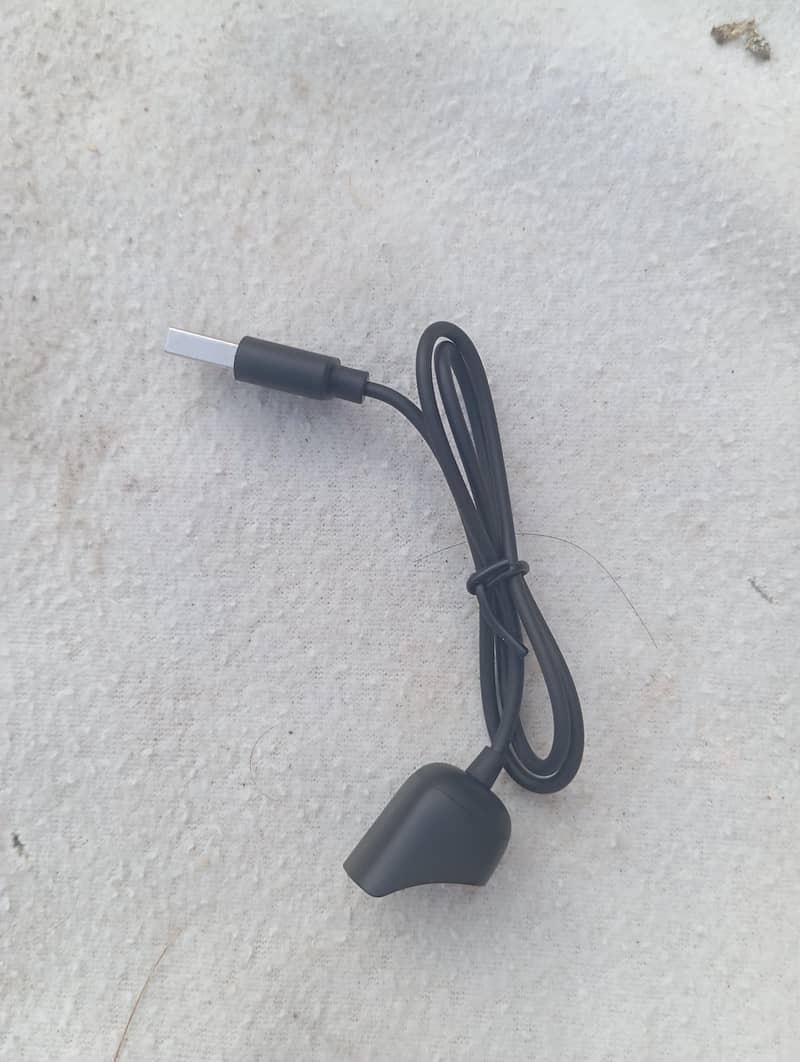 Boya Mini 2-07 Wireless iPhone Cable (Lightning) Box Opened 2