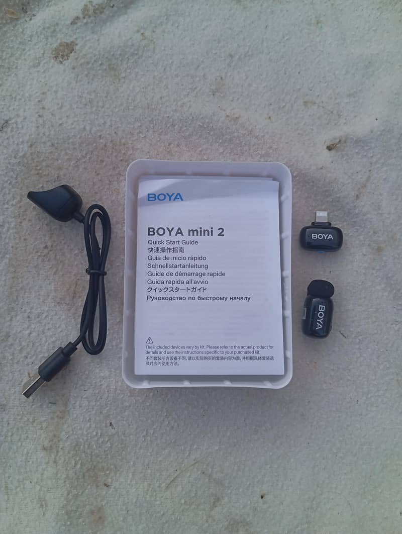 Boya Mini 2-07 Wireless iPhone Cable (Lightning) Box Opened 3