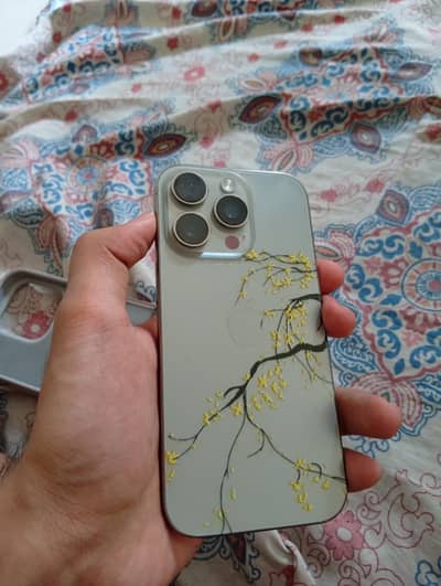 Apple iPhone 16 Pro