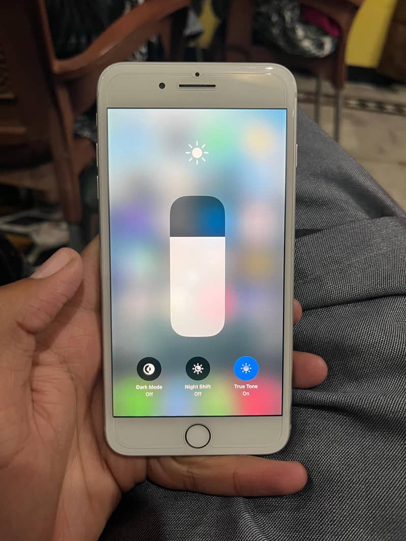Apple iPhone 8 Plus 2