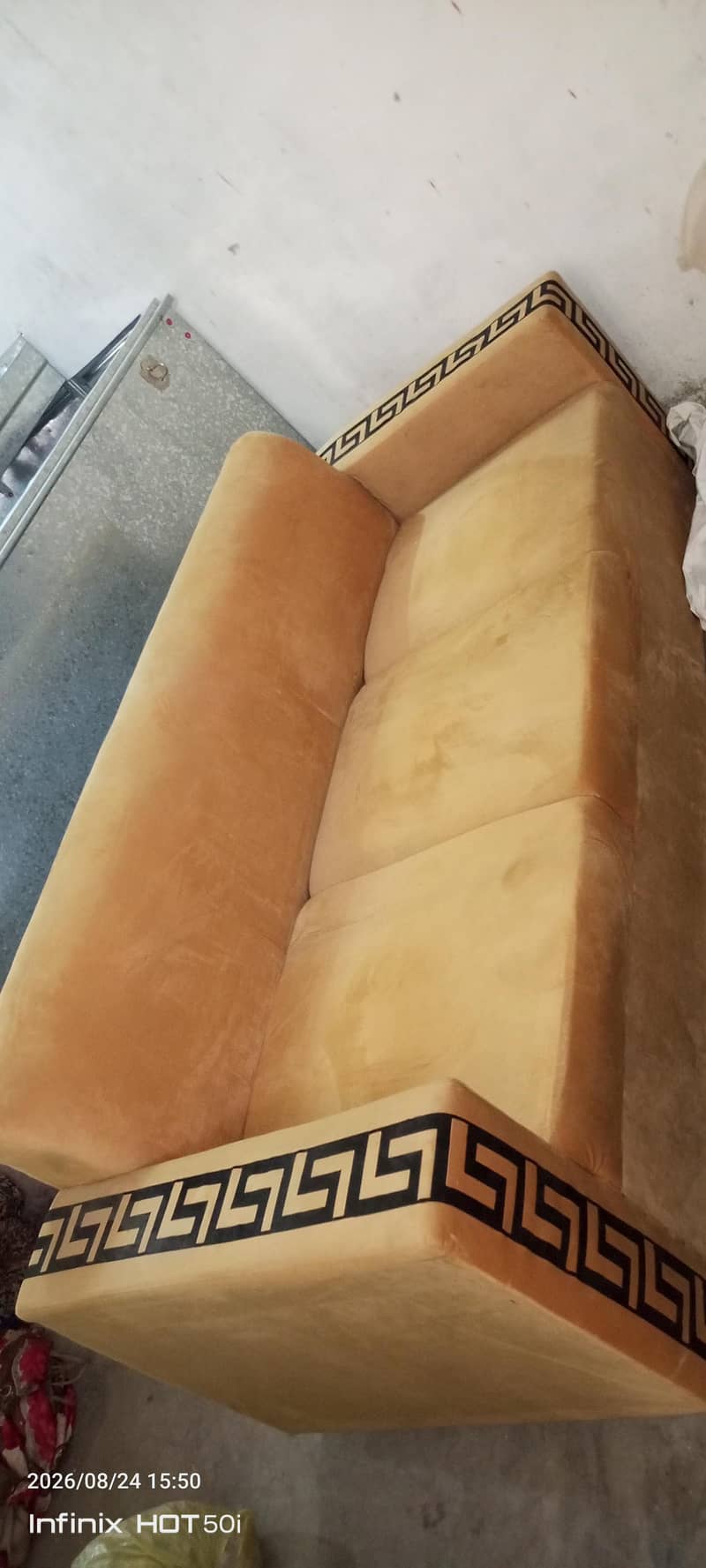 3 seater sofa 0