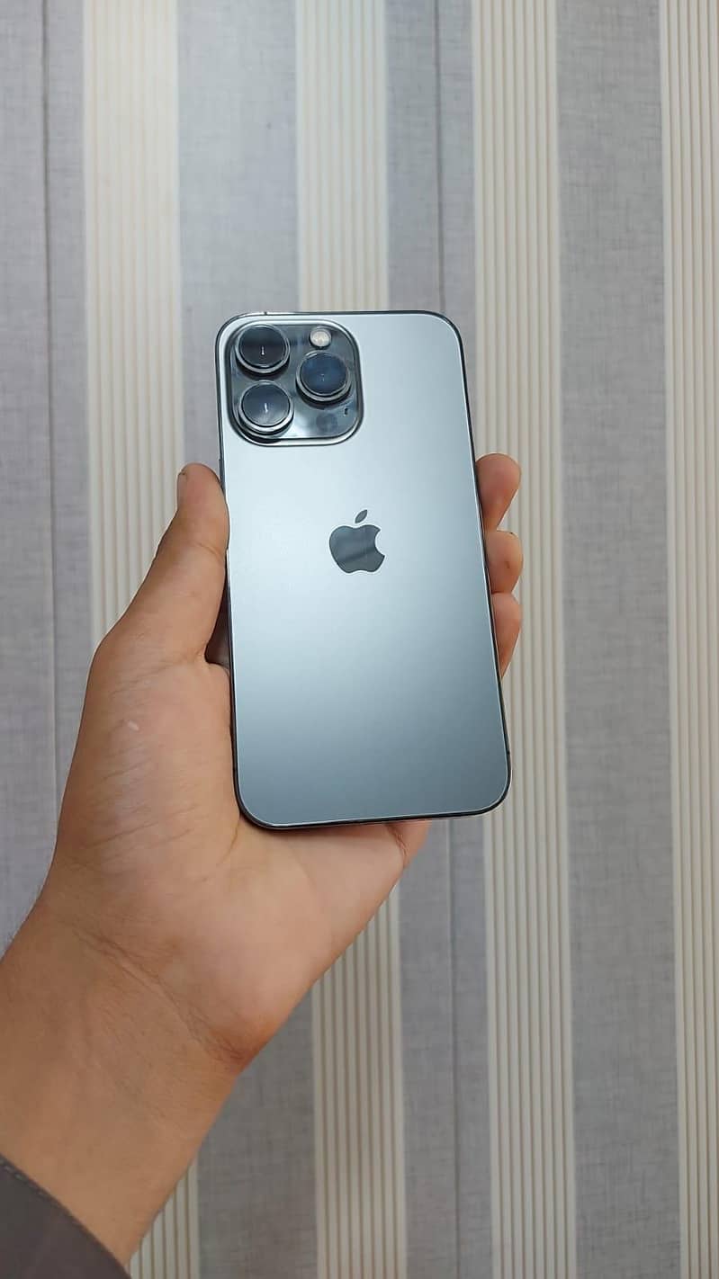 Apple iPhone 13 Pro 3