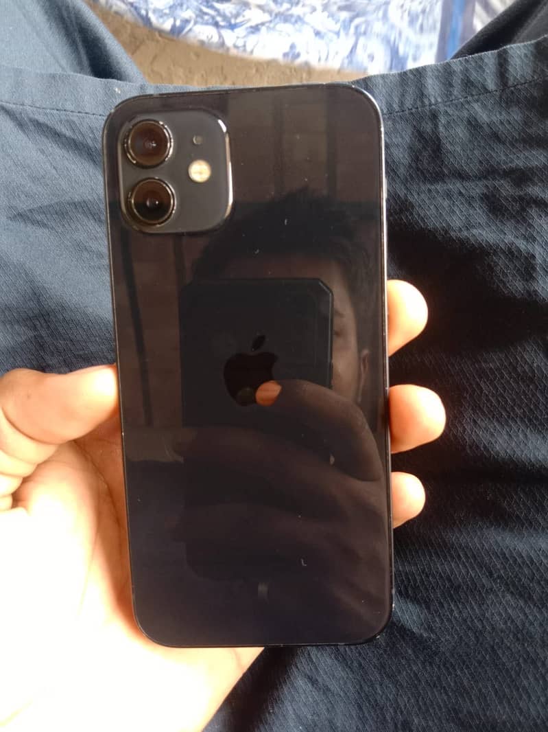 Apple iPhone 12 3
