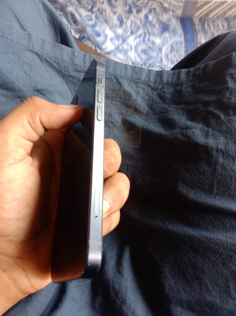 Apple iPhone 12 5