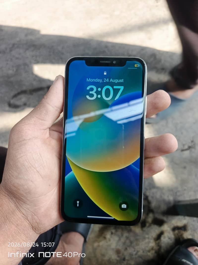 Apple iPhone X 3