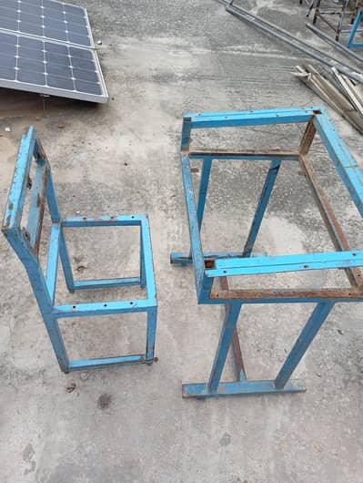 school desk and chaire price 3200
