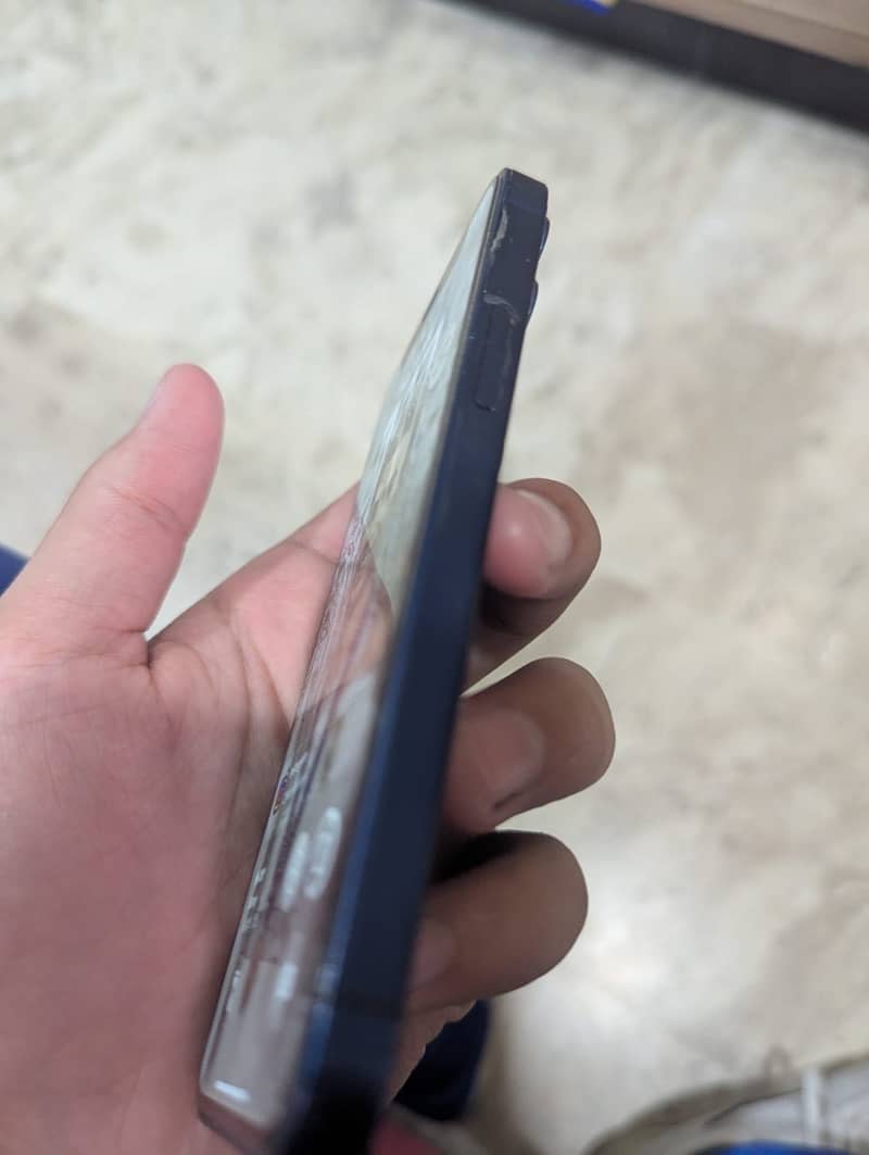 Apple iPhone 12 mini 3