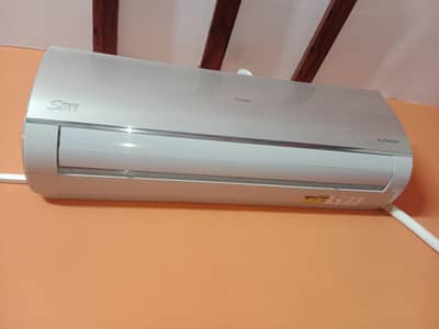 AC hire DC inverter good condition jumbo size good work