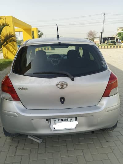 Toyota Vitz 2010