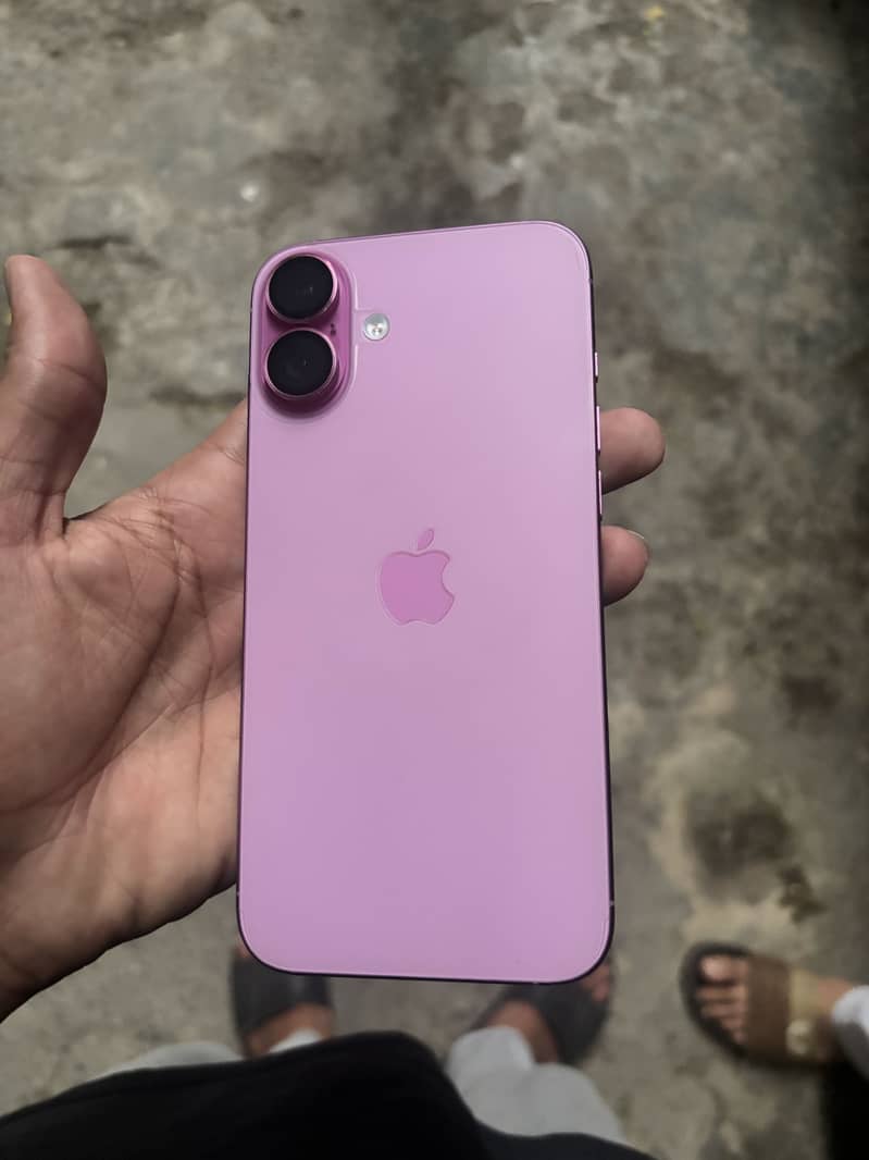 Apple iPhone 16 Plus 2