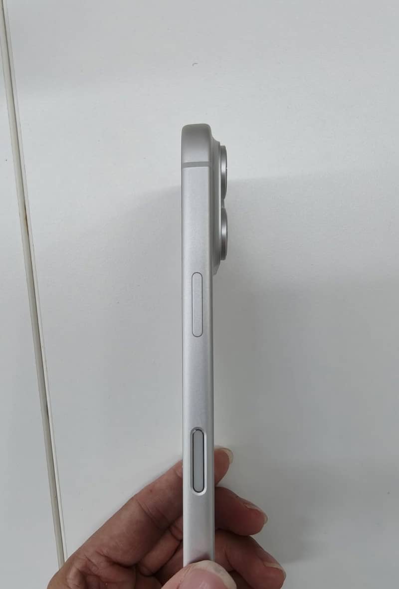 Apple iPhone 17 Pro 1