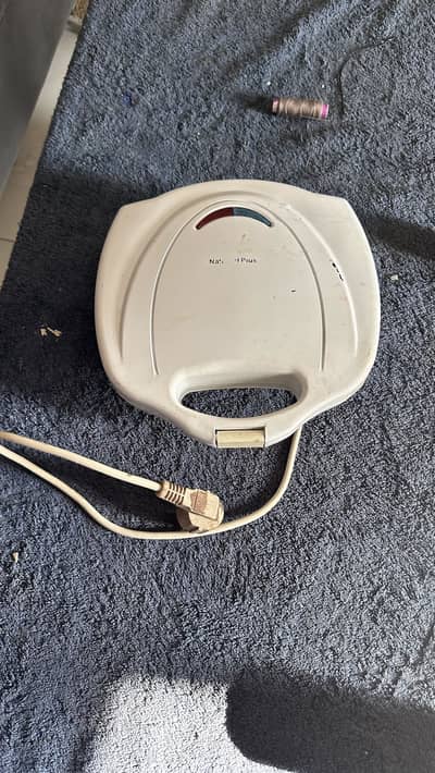 Sandwich maker All ok working condition