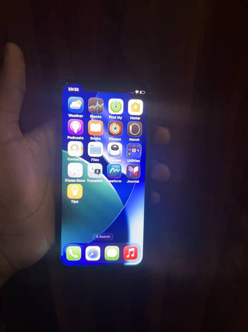 Apple iPhone 11 Pro 4