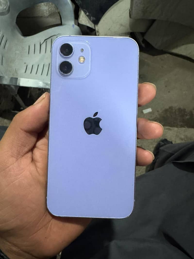 Apple iPhone 12 8