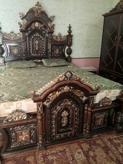 Beautiful Wooden bed for sale
